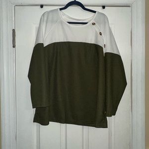 NWOT Women’s long sleeve top size 2xl
